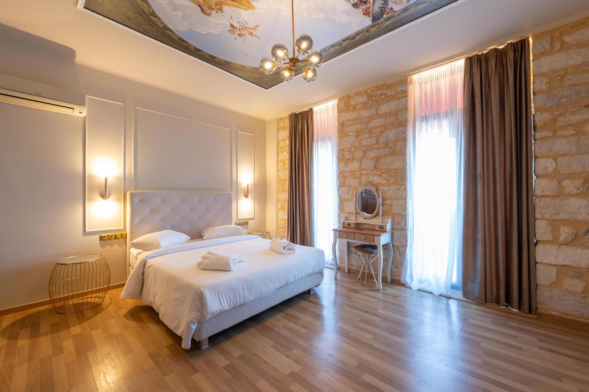 L Suites The Writer'S House Gytheio Rum bild
