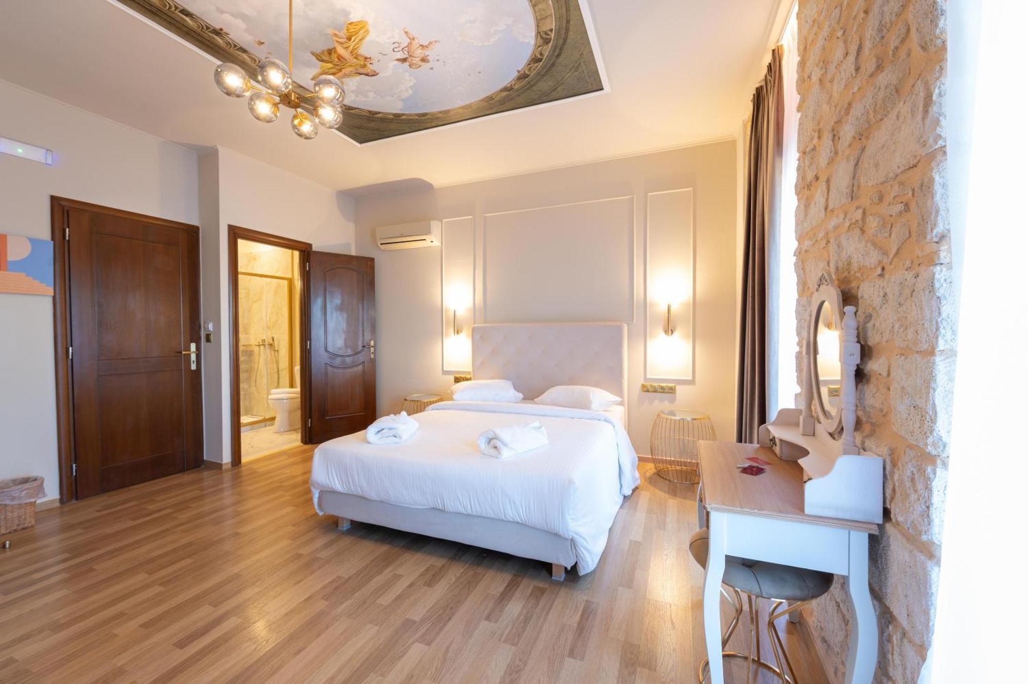 L Suites The Writer'S House Gytheio Rum bild